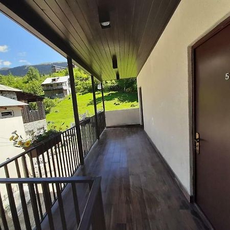 Guesthouse Of Manoni Ratiani Mestia Bagian luar foto