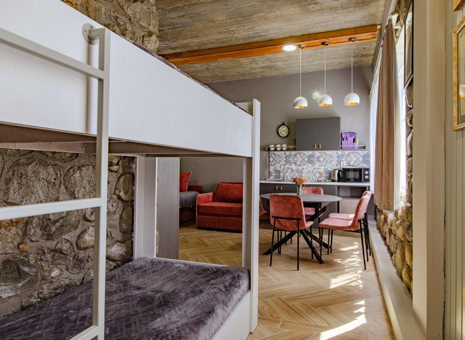 Guesthouse Of Manoni Ratiani Mestia Bagian luar foto