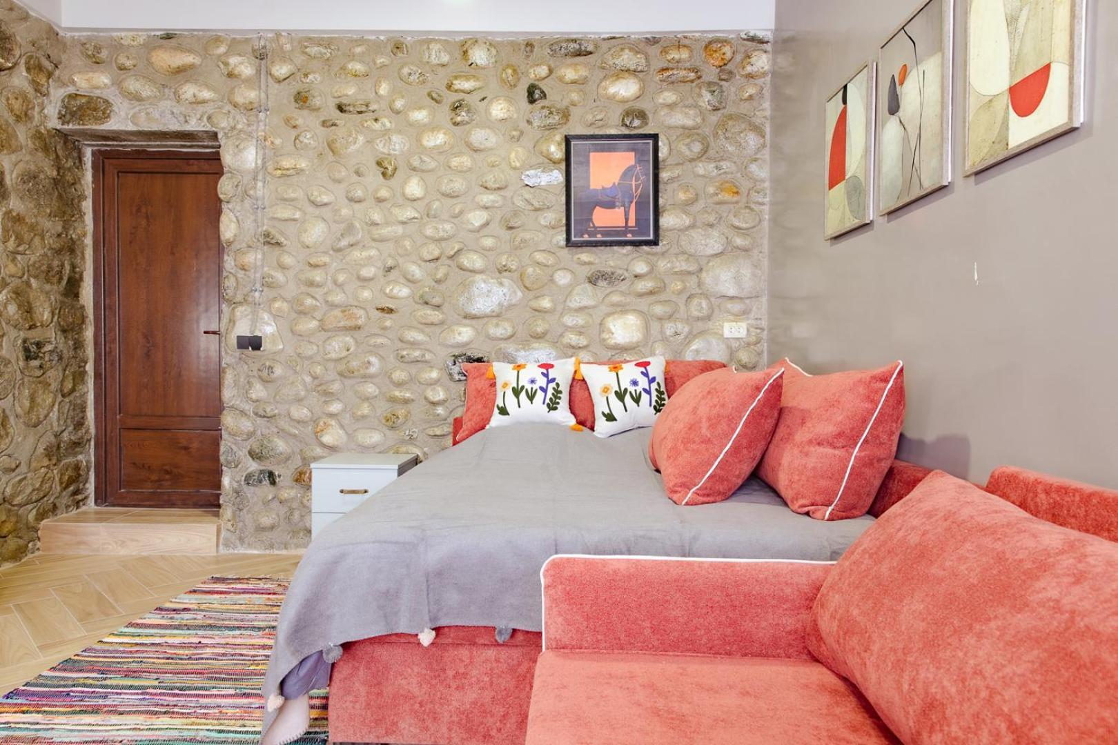 Guesthouse Of Manoni Ratiani Mestia Bagian luar foto
