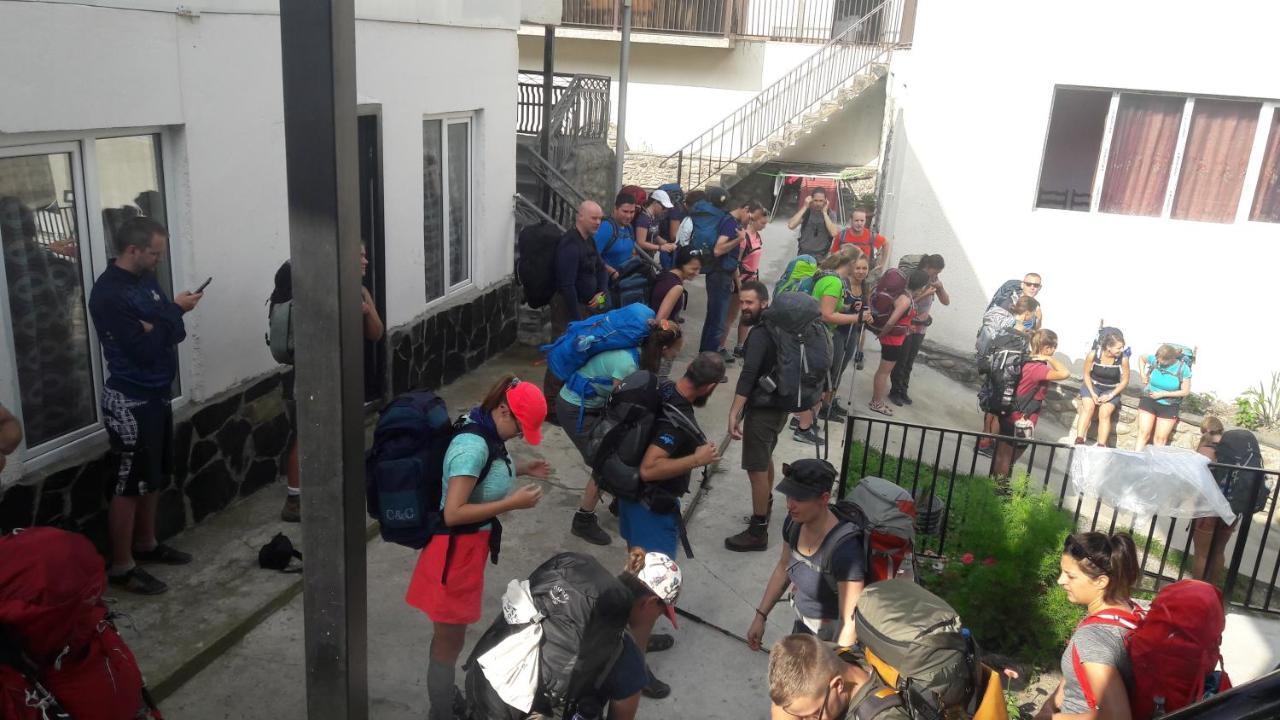 Guesthouse Of Manoni Ratiani Mestia Bagian luar foto